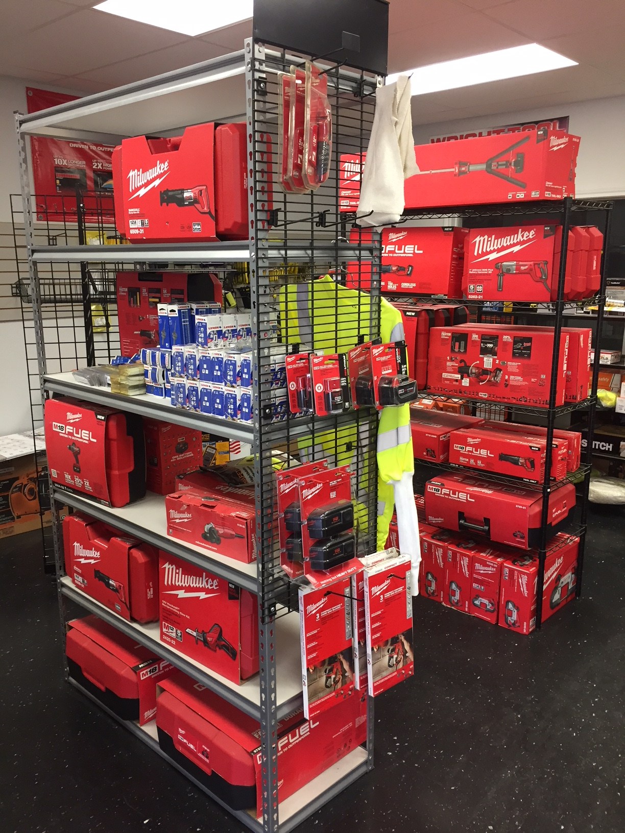 Milwaukee Display Revamped in College Station